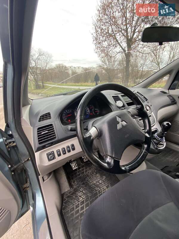 Минивэн Mitsubishi Grandis 2008 в Хмельницком фото 9 Минивэн Mitsubishi Grandis 2008 в Хмельницком