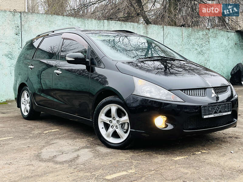 Мінівен Mitsubishi Grandis 2007 в Кам'янському