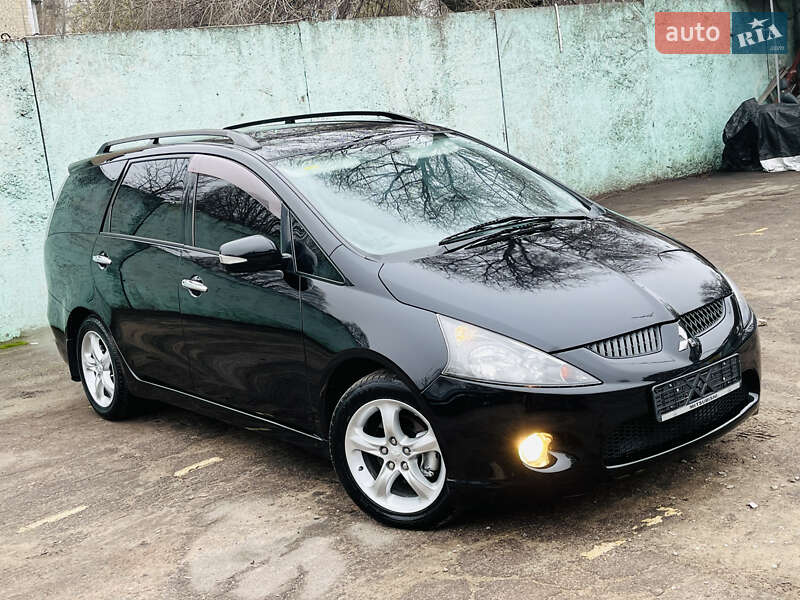 Мінівен Mitsubishi Grandis 2007 в Кам'янському