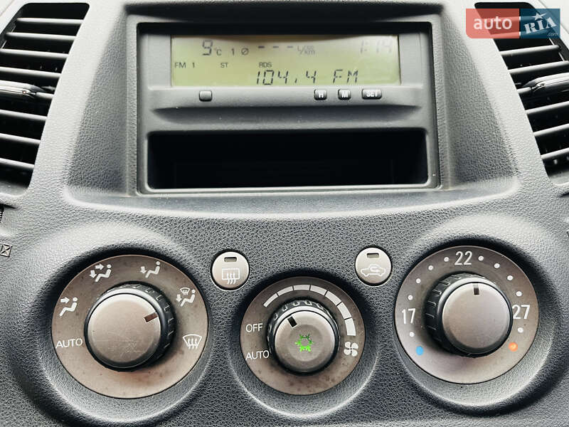 Мінівен Mitsubishi Grandis 2007 в Кам'янському