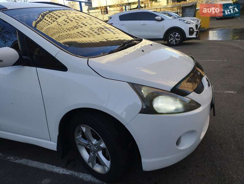 Минивэн Mitsubishi Grandis 2009 в Киеве фото 2 Минивэн Mitsubishi Grandis 2009 в Киеве