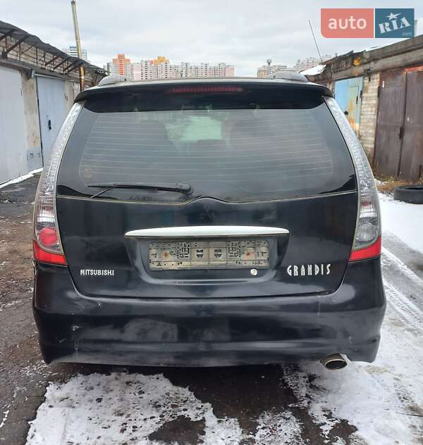 Мінівен Mitsubishi Grandis 2008 в Києві