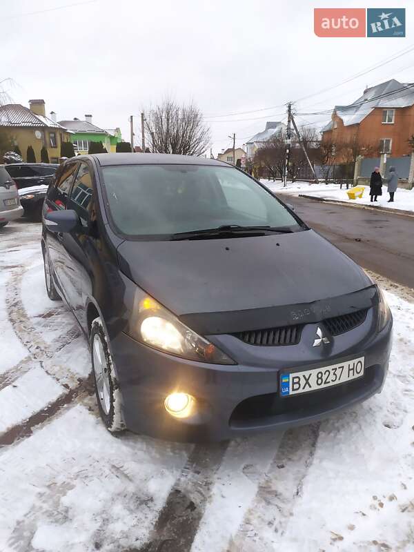 Минивэн Mitsubishi Grandis 2006 в Хмельницком