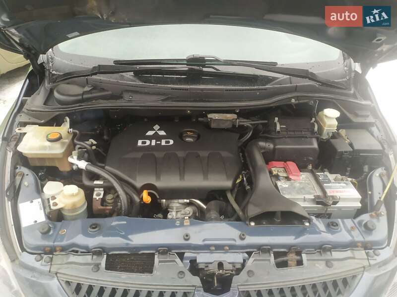 Минивэн Mitsubishi Grandis 2006 в Хмельницком