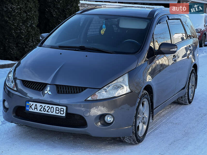 Mitsubishi Grandis 2008