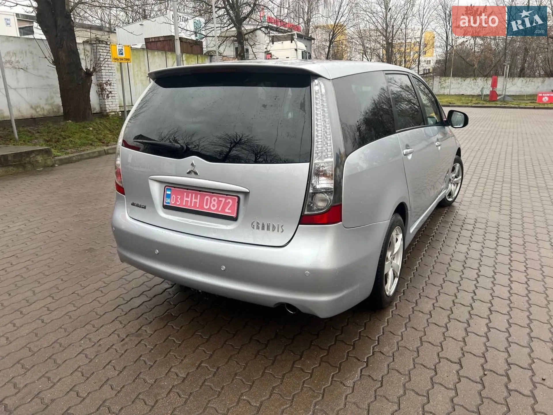 2010 Mitsubishi Grandis - мініатюра 5