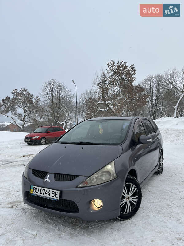 Mitsubishi Grandis 2008