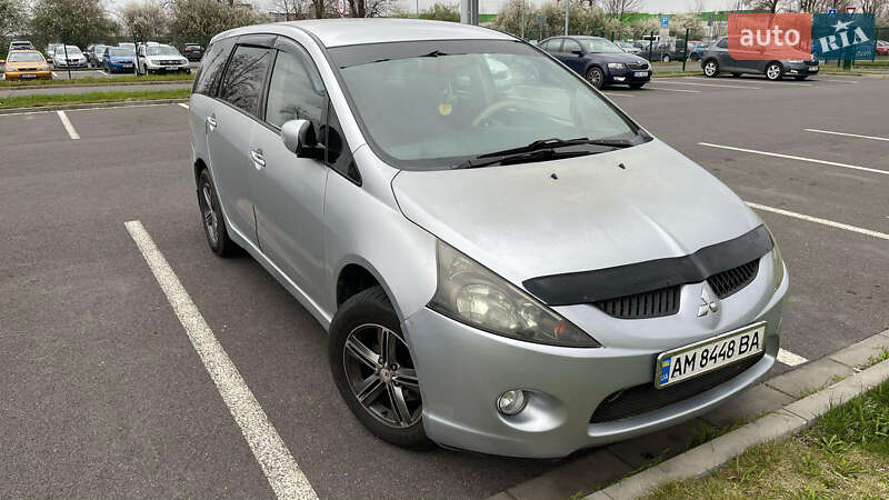 Минивэн Mitsubishi Grandis 2006 в Киеве