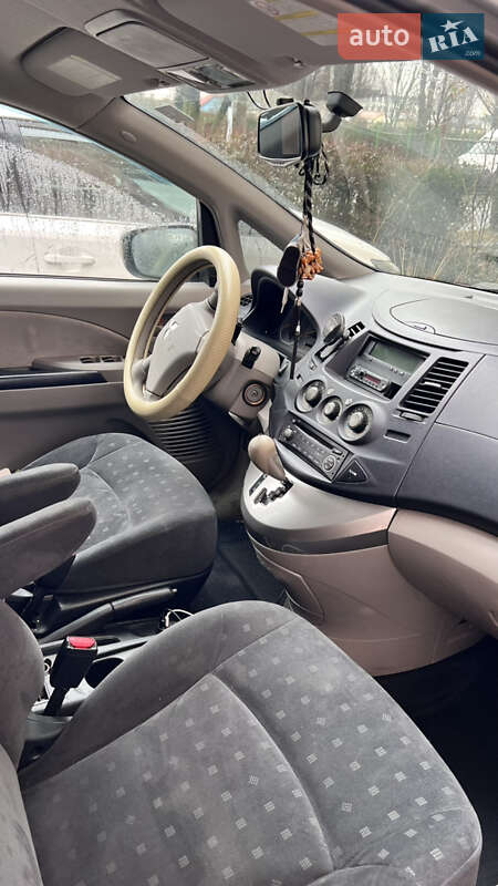 Минивэн Mitsubishi Grandis 2006 в Киеве