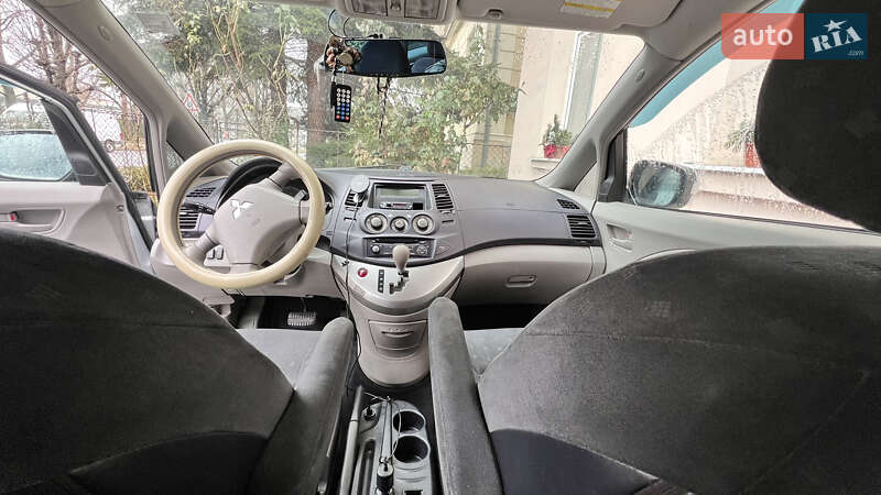 Минивэн Mitsubishi Grandis 2006 в Киеве
