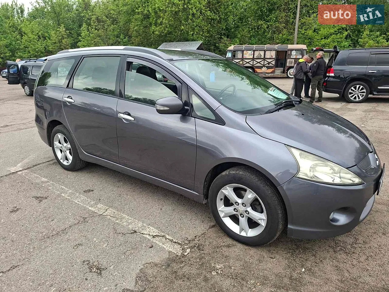 2010 Mitsubishi Grandis - мініатюра 13
