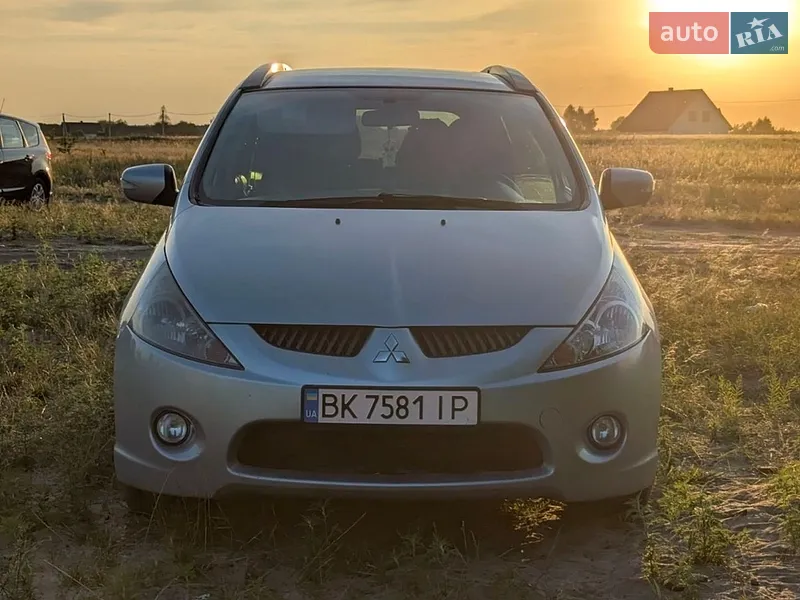 Mitsubishi Grandis 2009