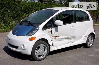 Седан Mitsubishi i-MiEV 2012 в Киеве