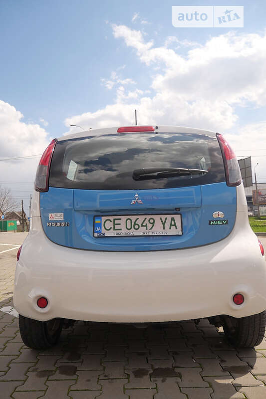 Хэтчбек Mitsubishi i-MiEV 2012 в Черновцах