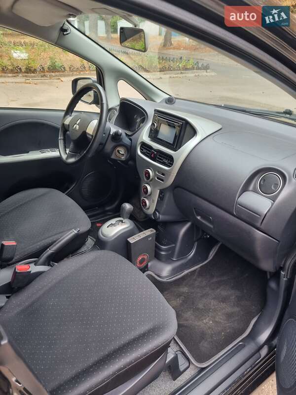 Хэтчбек Mitsubishi i-MiEV 2011 в Одессе