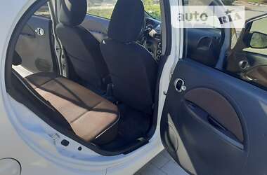 Хэтчбек Mitsubishi i-MiEV 2014 в 