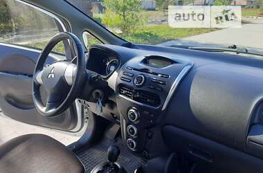 Хэтчбек Mitsubishi i-MiEV 2014 в 