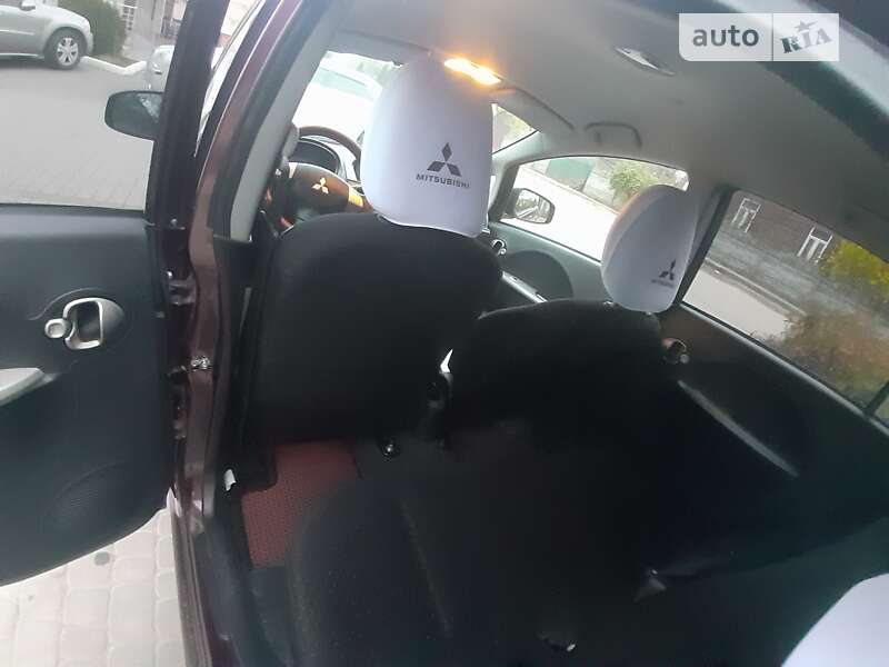 Хэтчбек Mitsubishi i-MiEV 2011 в Черновцах