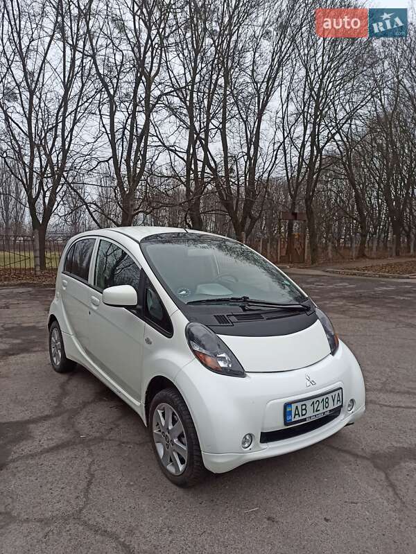 Хетчбек Mitsubishi i-MiEV 2011 в Вінниці