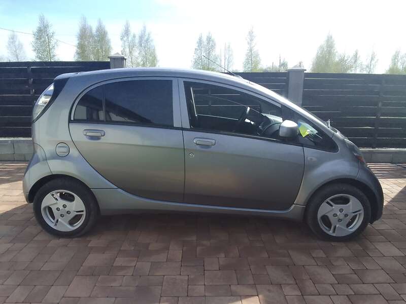 Хэтчбек Mitsubishi i-MiEV 2011 в Ровно