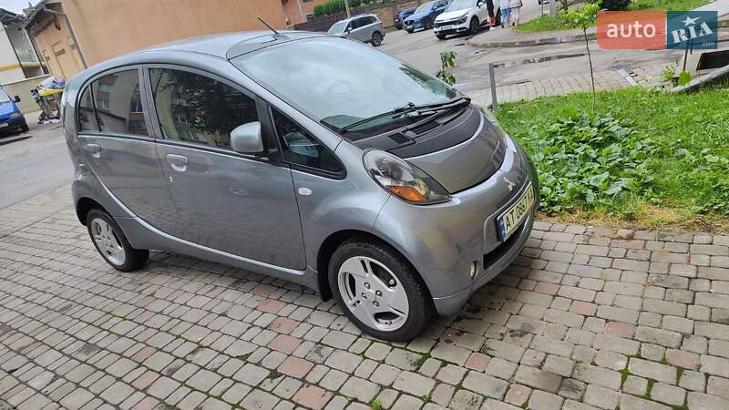 Mitsubishi i-MiEV 2012