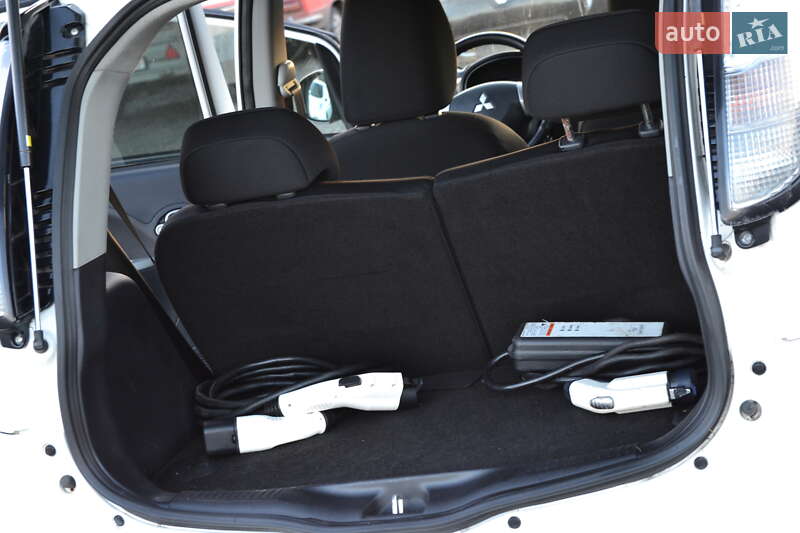 Хэтчбек Mitsubishi i-MiEV 2011 в Луцке