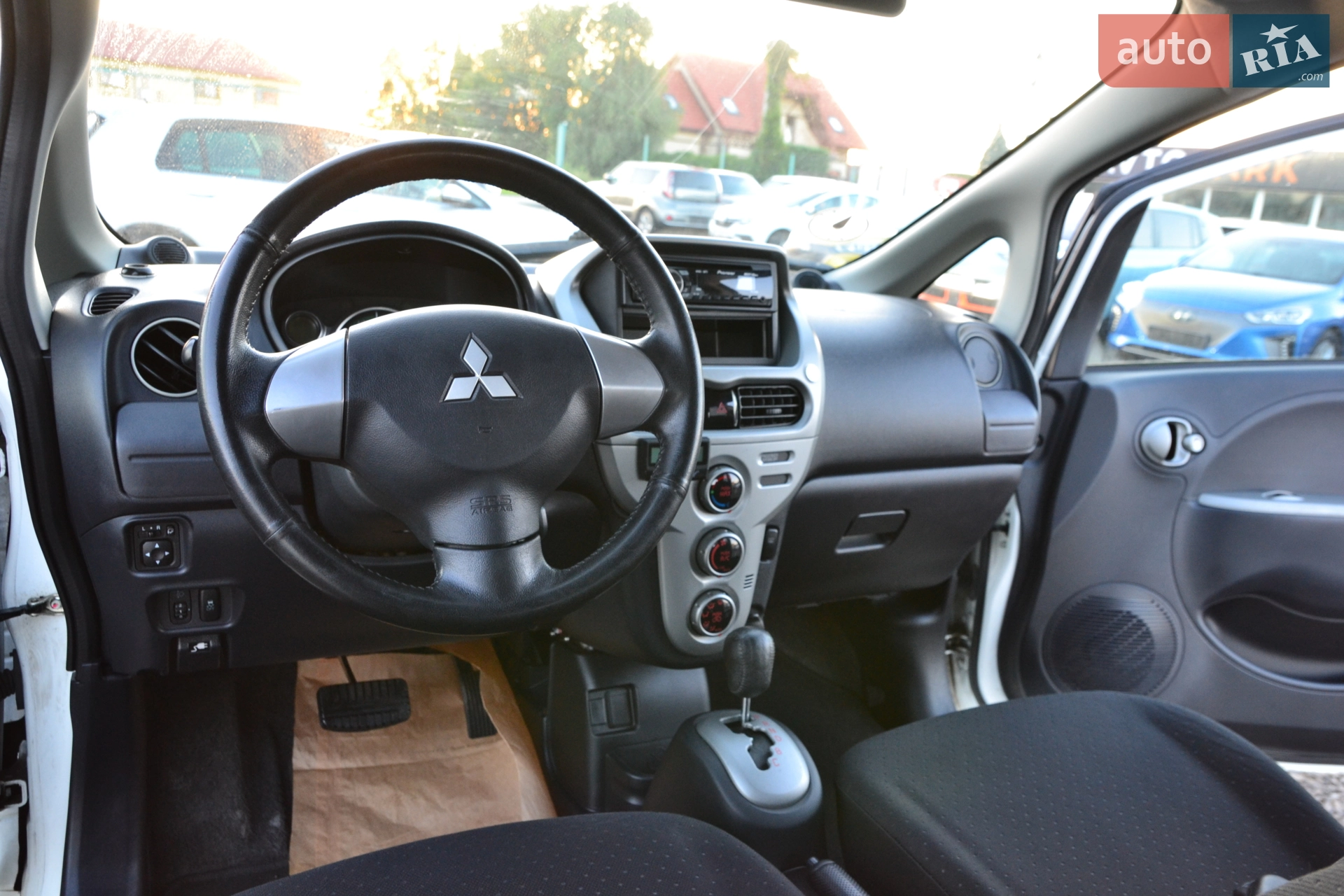 2011 Mitsubishi i-MiEV - мініатюра 23