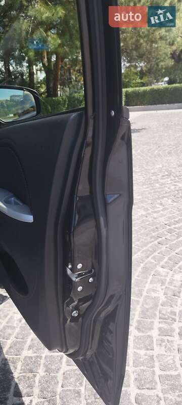 Хэтчбек Mitsubishi i-MiEV 2017 в Днепре фото 16 Хэтчбек Mitsubishi i-MiEV 2017 в Днепре