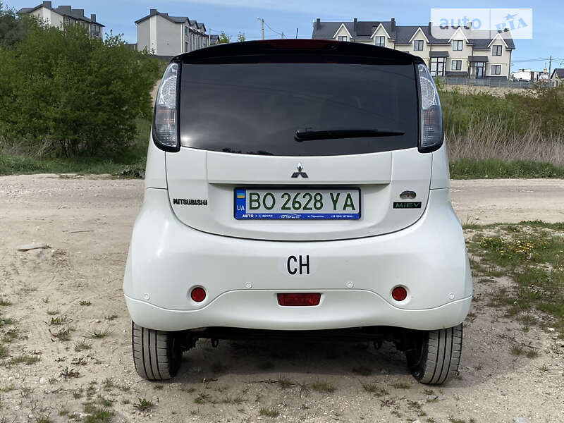 Хэтчбек Mitsubishi i-MiEV 2015 в Тернополе