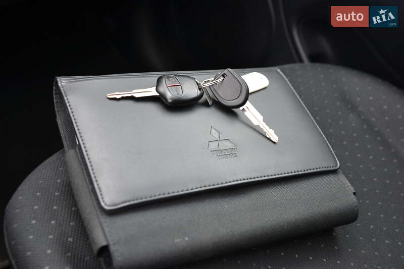 Хэтчбек Mitsubishi i-MiEV 2012 в Луцке