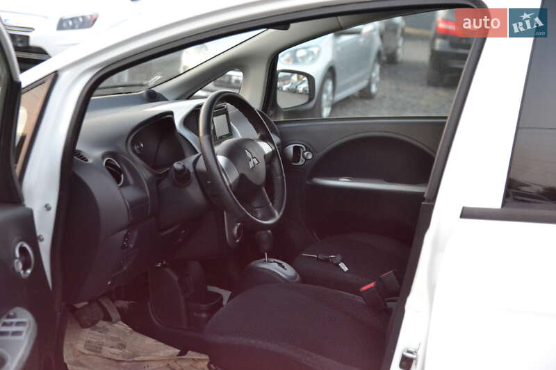 Хэтчбек Mitsubishi i-MiEV 2012 в Луцке