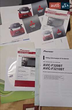 Хэтчбек Mitsubishi i-MiEV 2010 в 