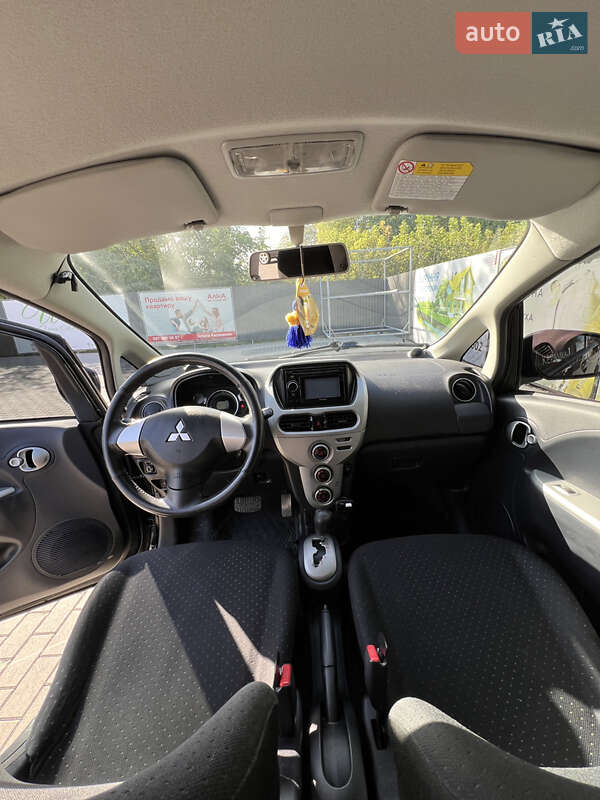 Хэтчбек Mitsubishi i-MiEV 2011 в Каменец-Подольском фото 9 Хэтчбек Mitsubishi i-MiEV 2011 в Каменец-Подольском