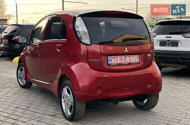 Хэтчбек Mitsubishi i-MiEV 2013 в 