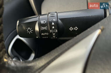 Хэтчбек Mitsubishi i-MiEV 2013 в 