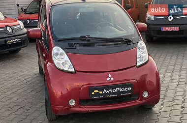 Хэтчбек Mitsubishi i-MiEV 2013 в 