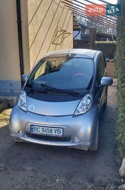 Хэтчбек Mitsubishi i-MiEV 2015 в 