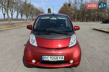Хэтчбек Mitsubishi i-MiEV 2015 в 