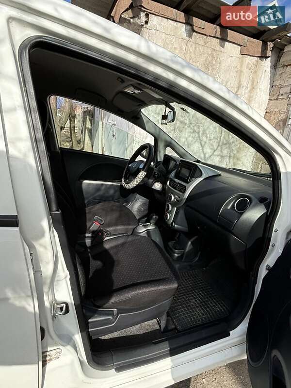 Хэтчбек Mitsubishi i-MiEV 2011 в Каменском фото 10 Хэтчбек Mitsubishi i-MiEV 2011 в Каменском