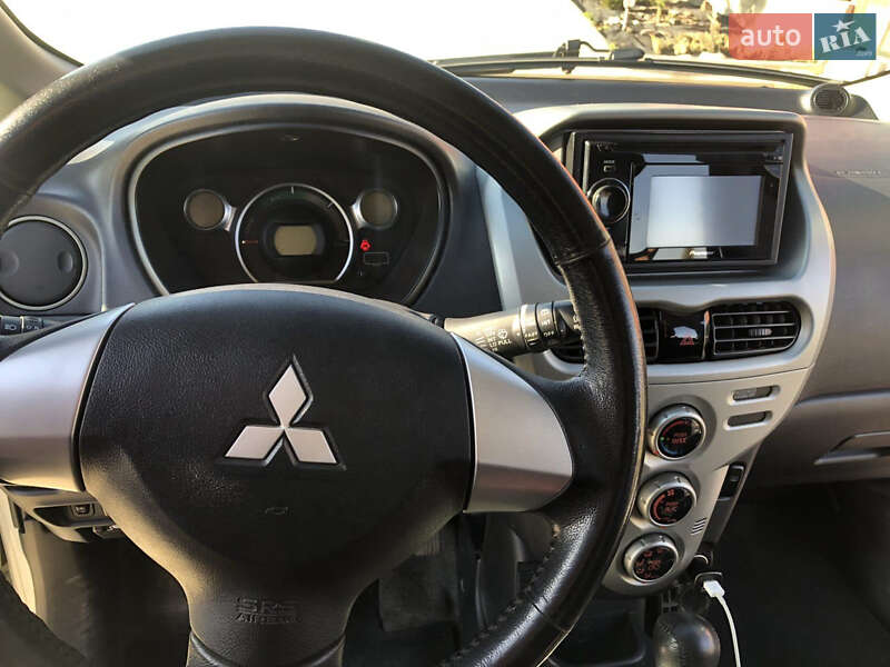 Хэтчбек Mitsubishi i-MiEV 2011 в Ужгороде фото 5 Хэтчбек Mitsubishi i-MiEV 2011 в Ужгороде