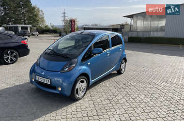 Хэтчбек Mitsubishi i-MiEV 2012 в 
