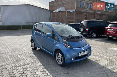 Хэтчбек Mitsubishi i-MiEV 2012 в 