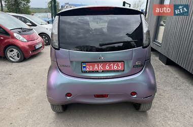 Хэтчбек Mitsubishi i-MiEV 2010 в 