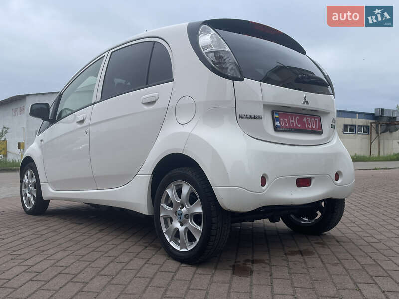 Хетчбек Mitsubishi i-MiEV 2015 в Дрогобичі