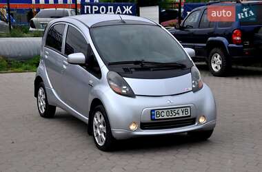 Хэтчбек Mitsubishi i-MiEV 2011 в 