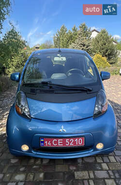 Хэтчбек Mitsubishi i-MiEV 2011 в 