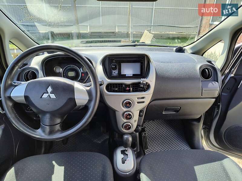 Хэтчбек Mitsubishi i-MiEV 2010 в Счастливом фото 5 Хэтчбек Mitsubishi i-MiEV 2010 в Счастливом