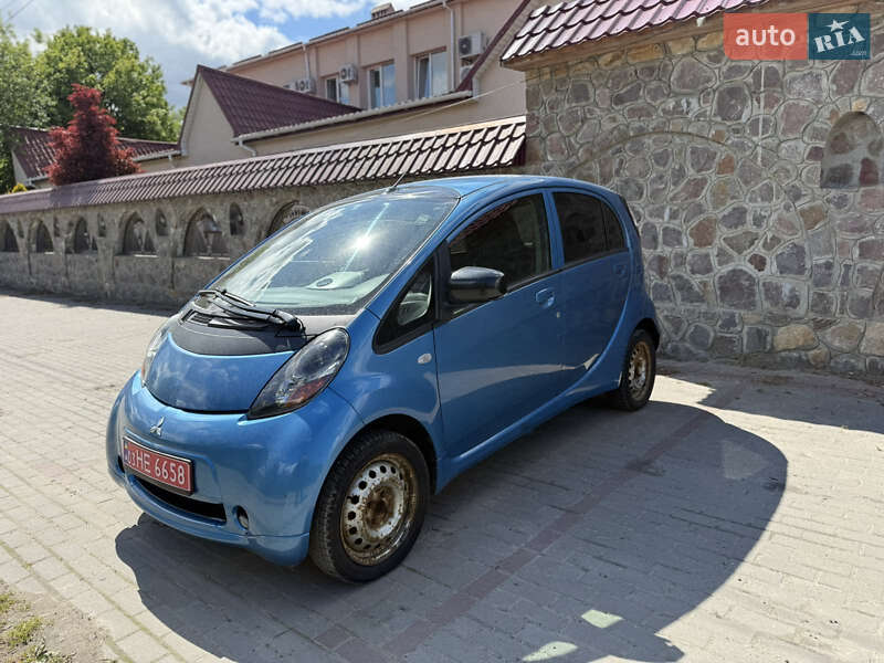 Хетчбек Mitsubishi i-MiEV 2011 в Чернівцях