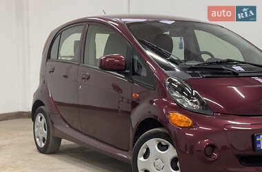 Хэтчбек Mitsubishi i-MiEV 2012 в 