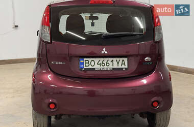 Хэтчбек Mitsubishi i-MiEV 2012 в 